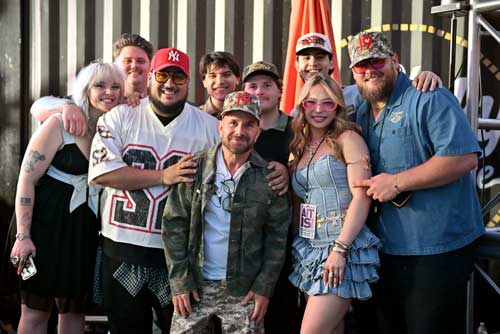 19 RECORDINGS TAKEOVER PRESENTS YOUR AMERICAN IDOLS LIVE