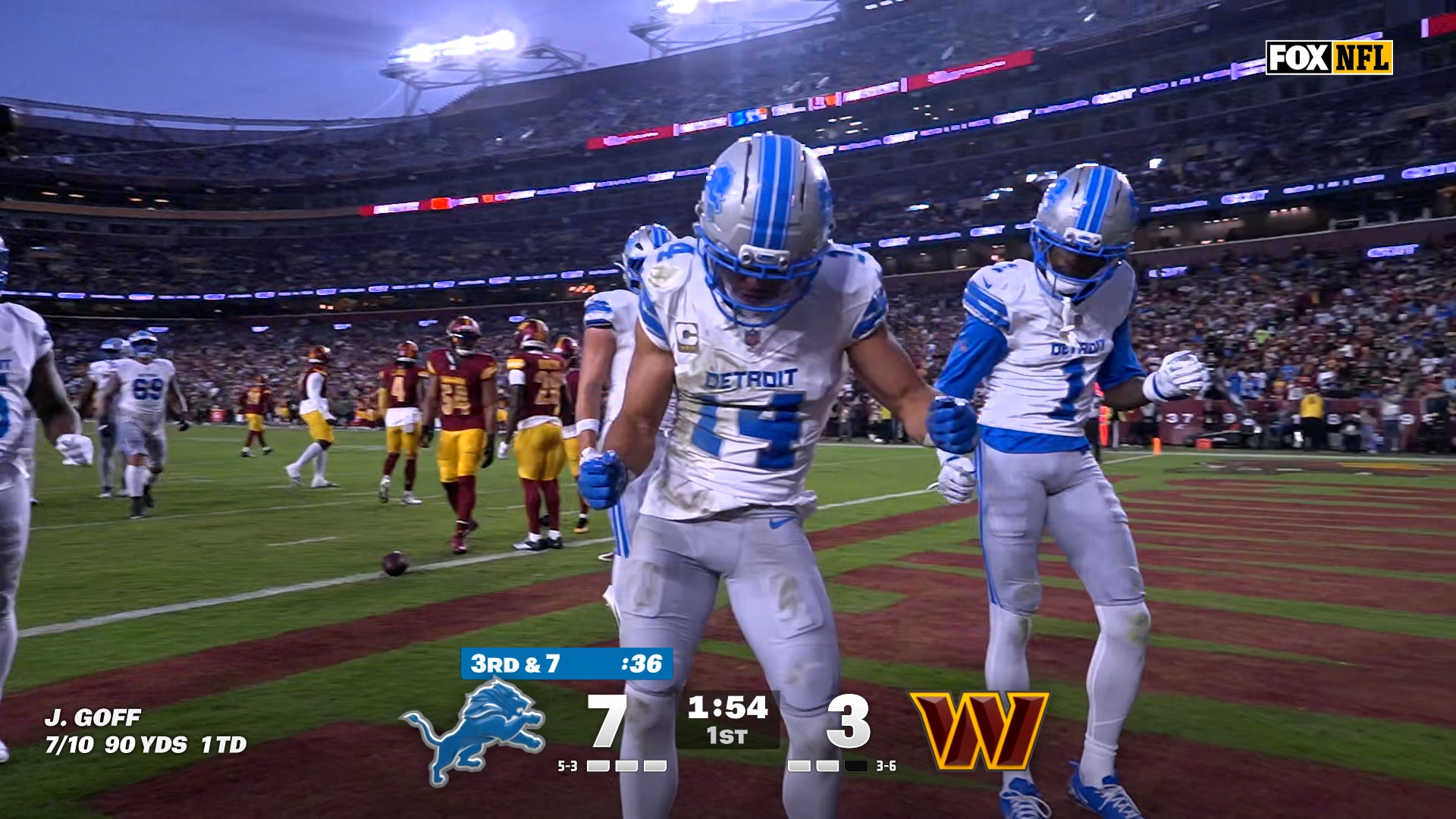 Jared Goff finds Amon-Ra St. Brown for nine-yard TD to extend Lions’ lead over Commanders | NFL Highlights