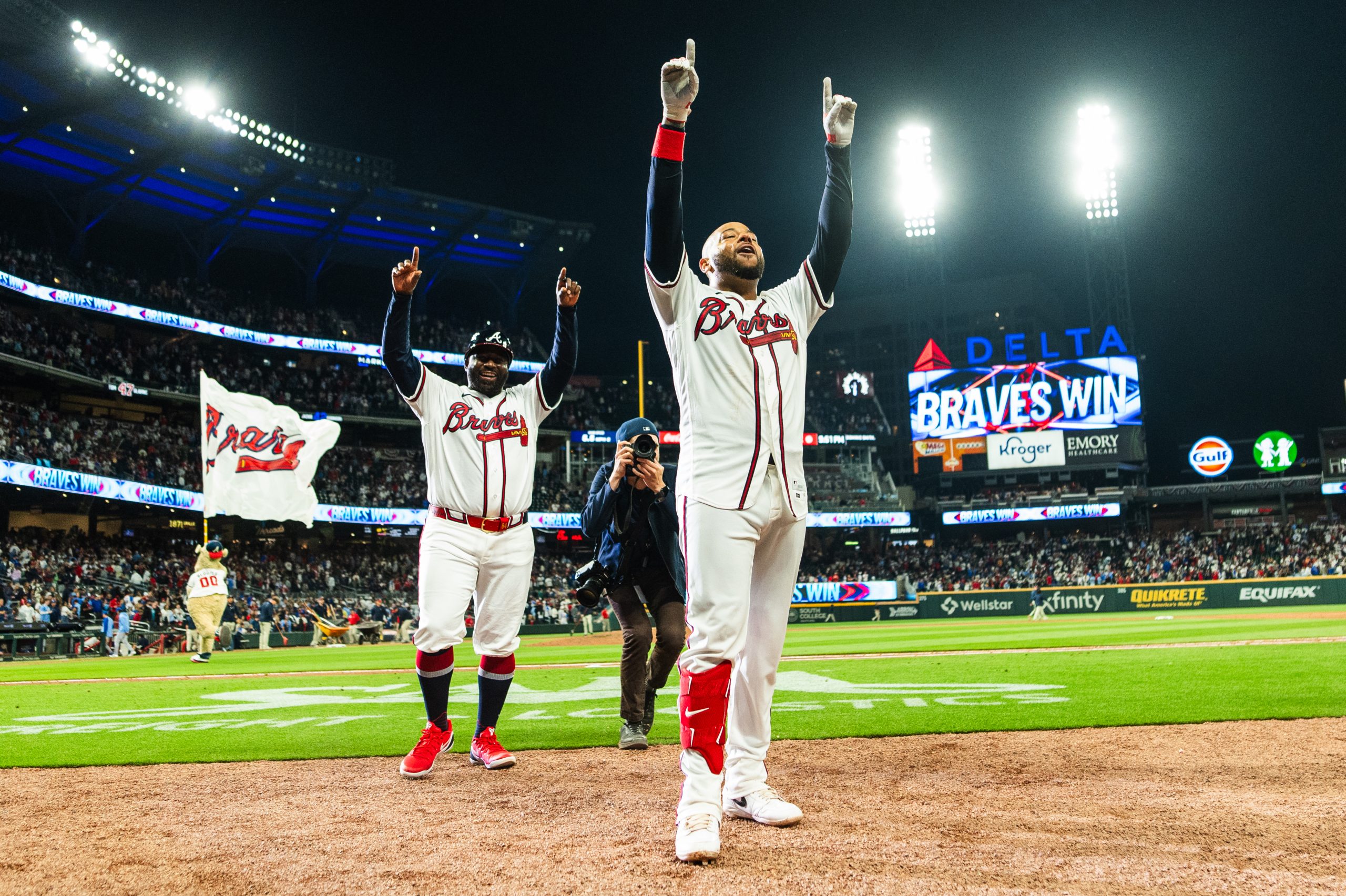 Dominic Smith Delivers Emotional Grand Slam in Braves’ Win Over Royals